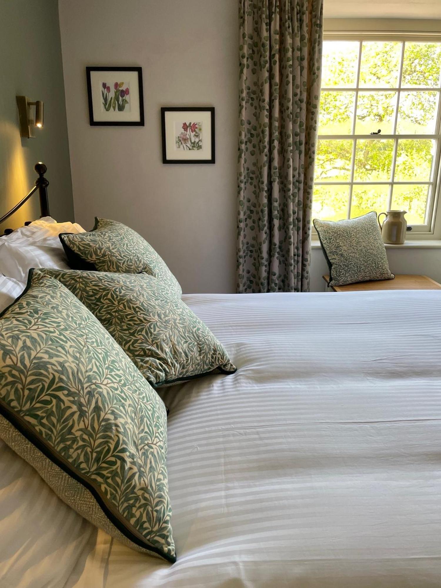 The Tradesmans Arms Bed & Breakfast Kingsbridge  Exterior photo